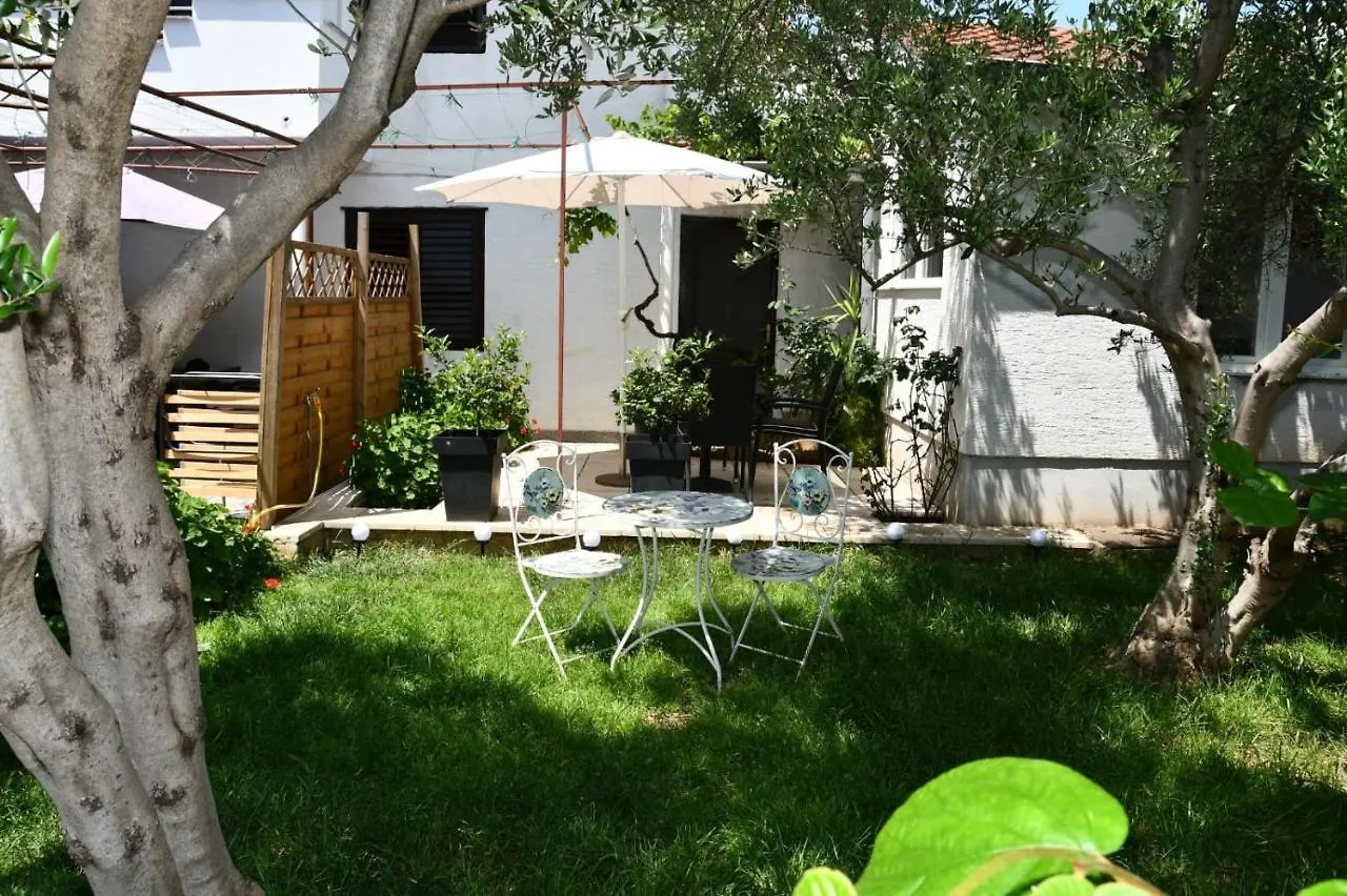 Apartmani Katarina Biograd Na Moru